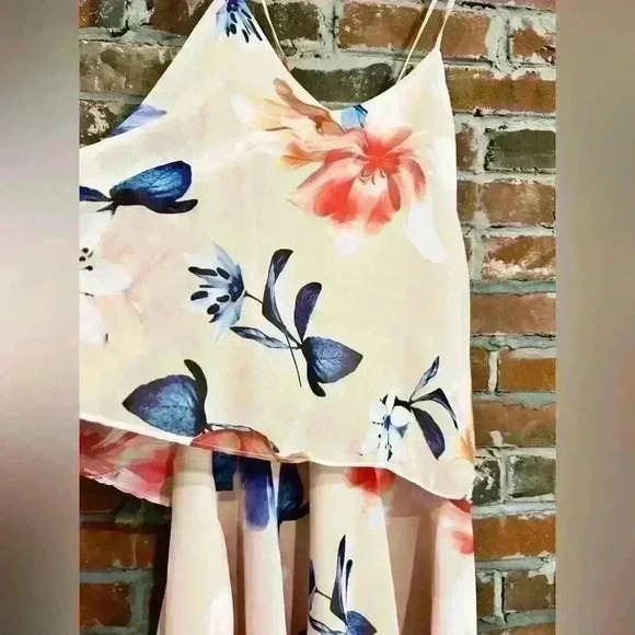 Yumi Kim Layered Floral Tie Up Dress Size Small - Picture 4 of 9